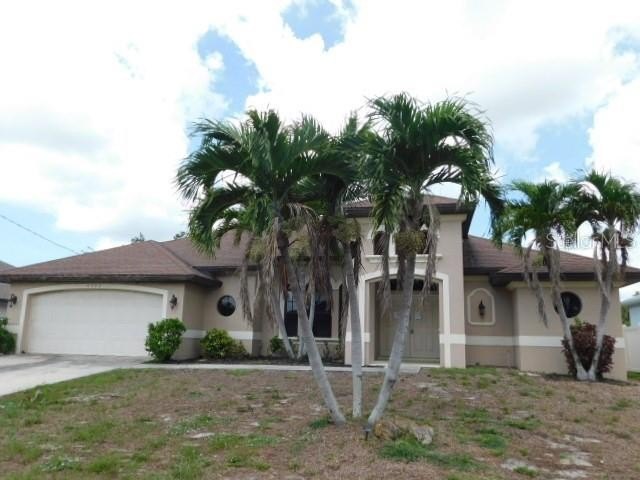 Nice 3/2 with formal living room with sliders leading to back - Beach Home for sale in Cape Coral, Florida on Beachhouse.com