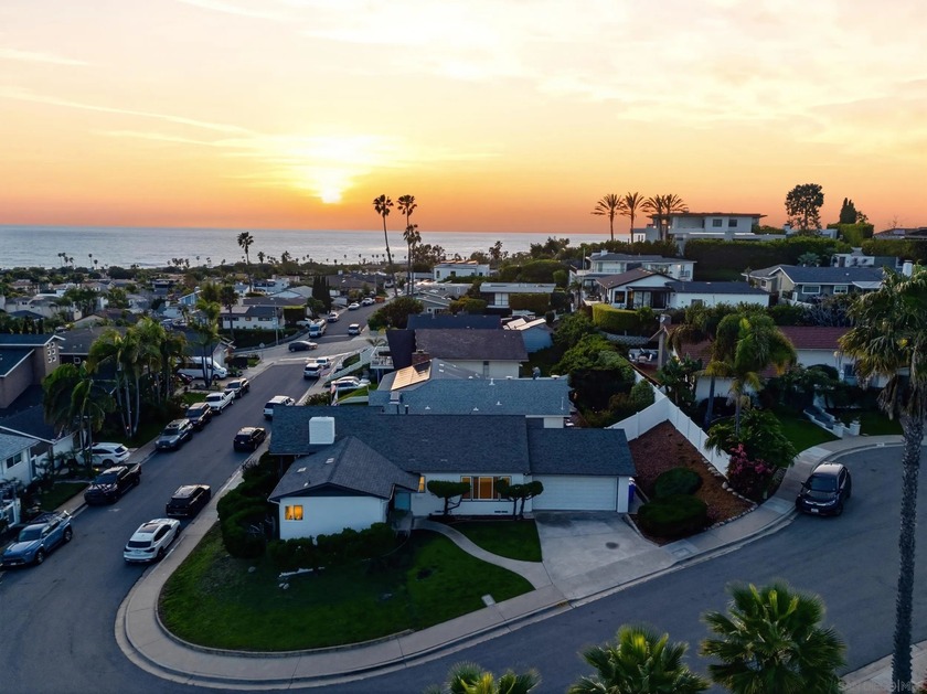 LIKE NEW RARELY AVAILABLE SOUTHWEST FACING HOME WITH VIEWS OF - Beach Home for sale in La Jolla, California on Beachhouse.com