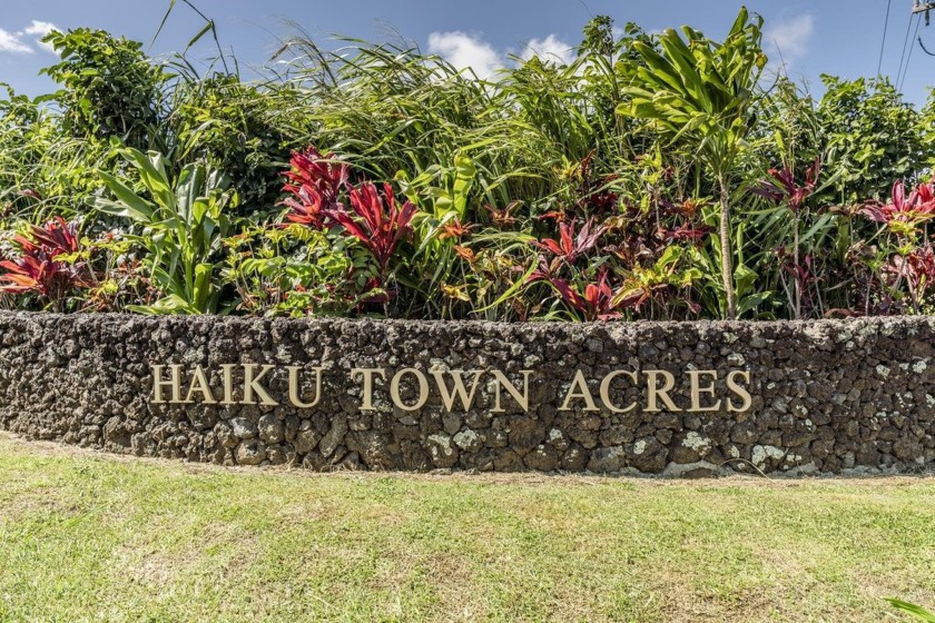 This adorable home is located in the highly sought after Haiku - Beach Home for sale in Haiku, Hawaii on Beachhouse.com