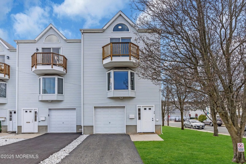 This very spacious 3 level, 2 bedroom, 2.5 bathroom end unit - Beach Condo for sale in Highlands, New Jersey on Beachhouse.com