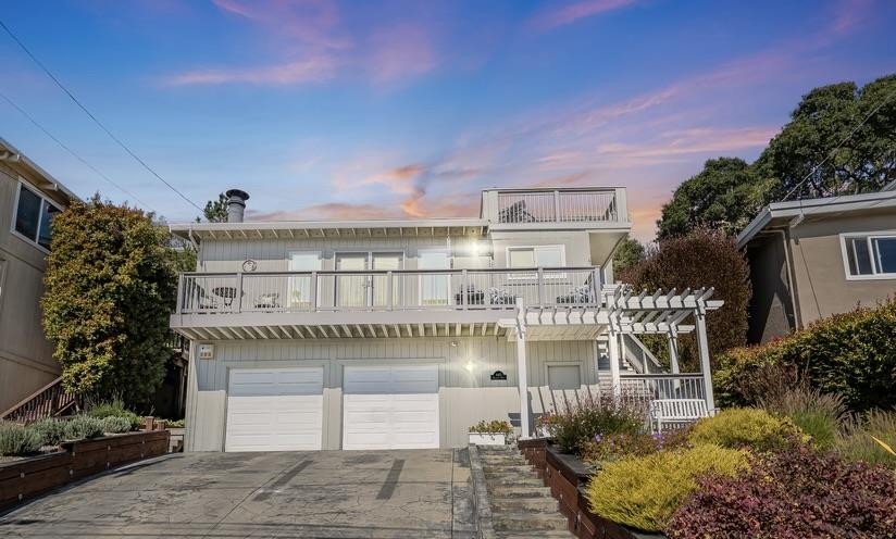 Beautifully updated and impeccably maintained, this 4 bedroom, 3 - Beach Home for sale in Aptos, California on Beachhouse.com