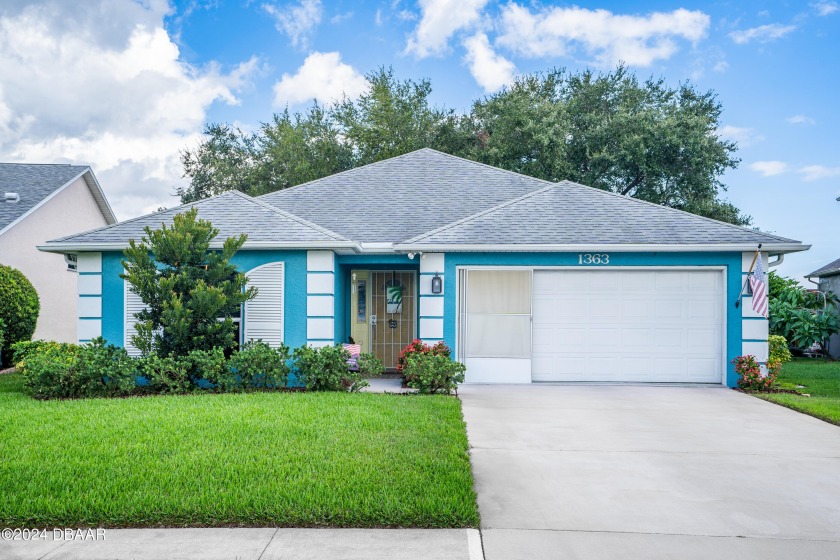 Beautiful canal-front home with 3-bedrooms, 2-bathrooms, and a - Beach Home for sale in New Smyrna Beach, Florida on Beachhouse.com