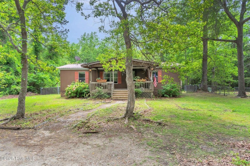 Here is your opportunity to own a home in the sought after - Beach Home for sale in Hampstead, North Carolina on Beachhouse.com