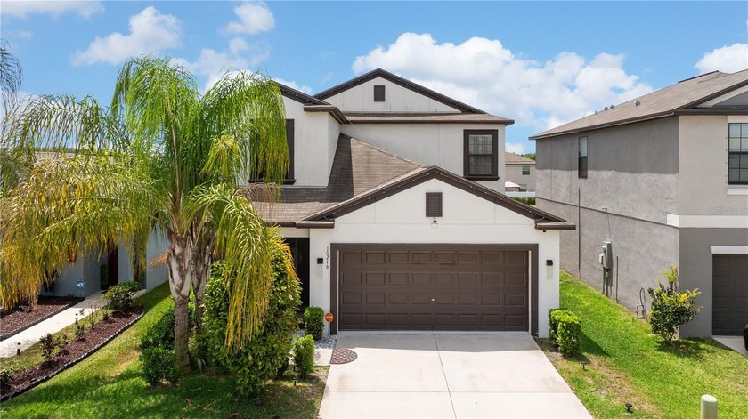 Pride of ownership spacious open floor plan home full of - Beach Home for sale in Wimauma, Florida on Beachhouse.com