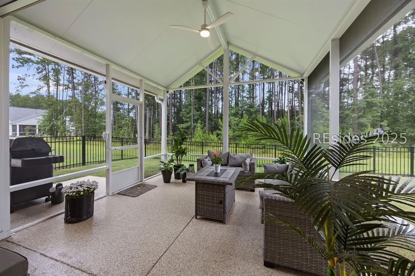 Move right into this meticulously maintained and upgraded Ibiza - Beach Home for sale in Bluffton, South Carolina on Beachhouse.com