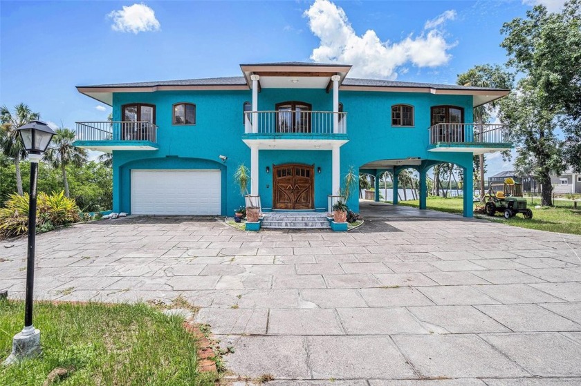 Your slice of paradise awaits! Check out the unparalleled - Beach Home for sale in Riverview, Florida on Beachhouse.com