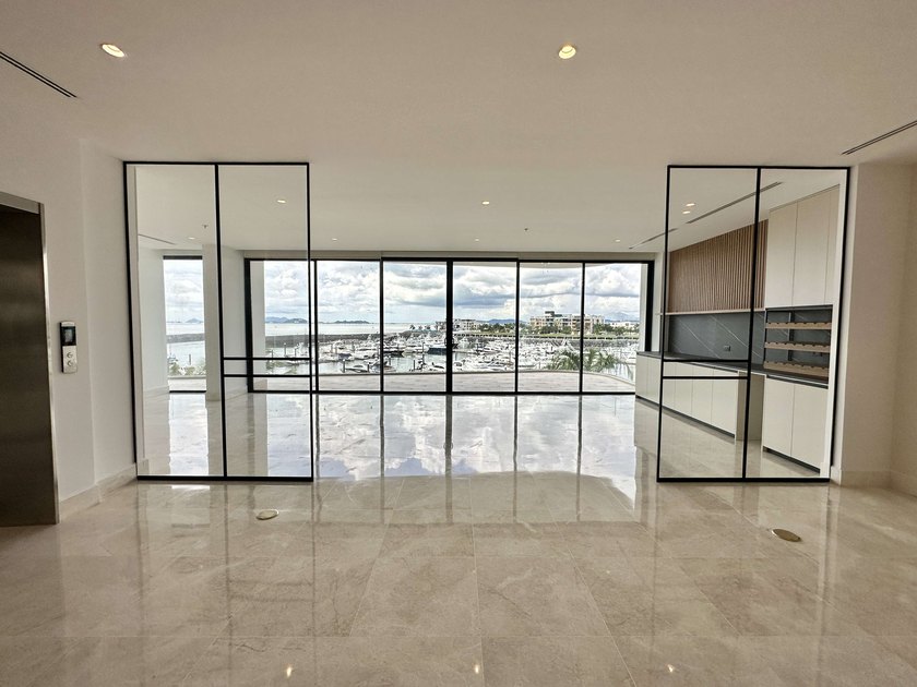 Ocean Reef - Waterfront Apartments is an exclusive collection of - Beach Condo for sale in Panama City,  on Beachhouse.com