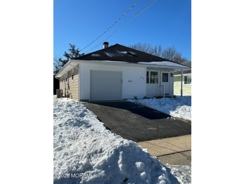 One of a kind updated Lakeview Model in Holiday City Silverton - Beach Home for sale in Toms River, New Jersey on Beachhouse.com