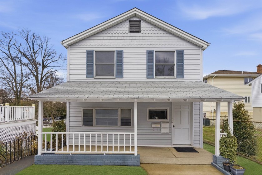 Well-located two-family property on a quiet, desirable street - Beach Home for sale in Fort Lee, New Jersey on Beachhouse.com