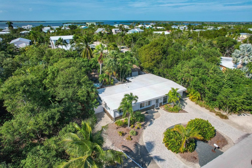 Here is your piece of paradise! This gorgeous 3 bedroom, 2 bath - Beach Home for sale in Big Pine Key, Florida on Beachhouse.com