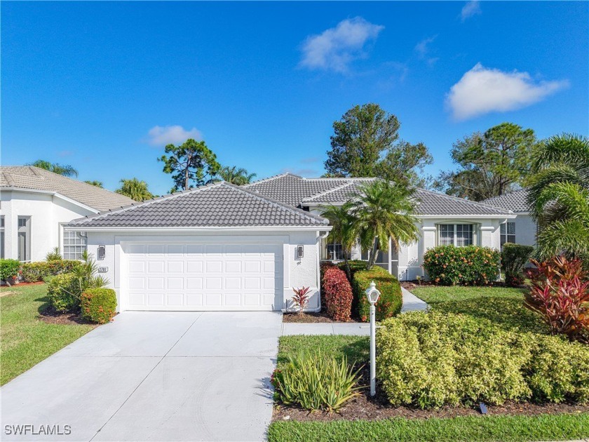 Welcome to your Beach House in HERONS GLEN COUNTRY CLUB. Full of - Beach Home for sale in North Fort Myers, Florida on Beachhouse.com