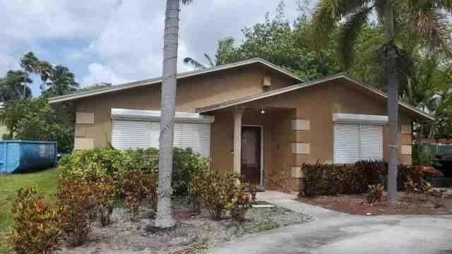 195 NW 14th Way - Beach Home for sale in Dania, Florida on Beachhouse.com