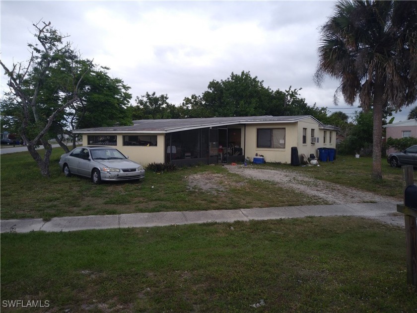 Location, location, location! Great opportunity for an Investor - Beach Home for sale in North Fort Myers, Florida on Beachhouse.com