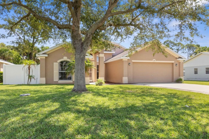 Spectacular renovated palm harbor home with large Fenced-in - Beach Home for sale in Palm Coast, Florida on Beachhouse.com