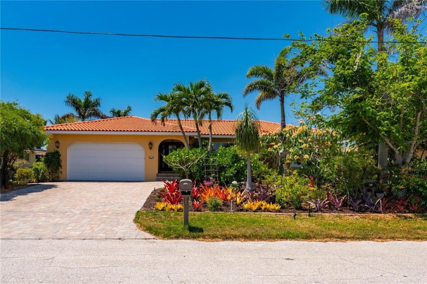 LIVE YOUR BEST FLORIDA LIFE HERE! Come see this private - Beach Home for sale in Punta Gorda, Florida on Beachhouse.com