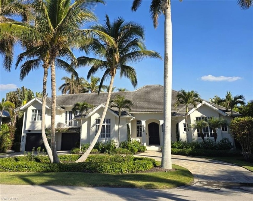 Timeless, elegant retreat with 5BR and 5.5 baths, built in 2013 - Beach Home for sale in Naples, Florida on Beachhouse.com