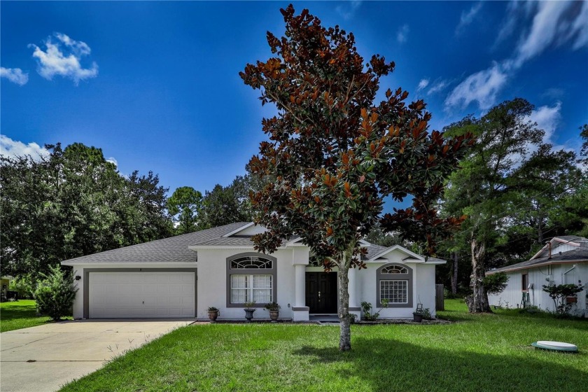 Welcome to 8 White Haven Lane, a quiet and charming residence - Beach Home for sale in Palm Coast, Florida on Beachhouse.com