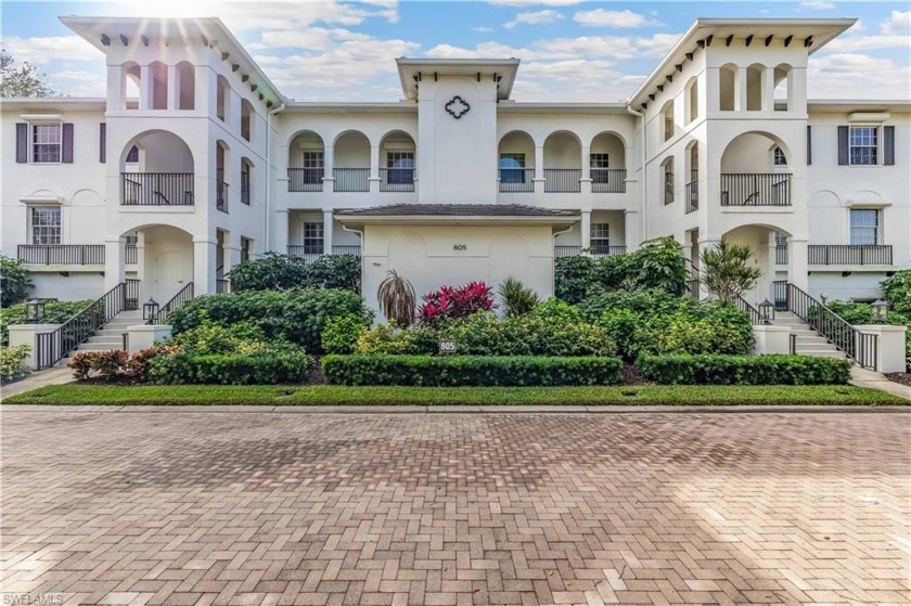 Impeccable 2nd floor 3 bedroom, 2 Bath, 1703 sq. ft., TURNKEY - Beach Home for sale in Naples, Florida on Beachhouse.com