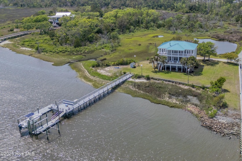 Boaters Paradise! Set on 4.9 private acres with over 260 feet of - Beach Home for sale in Wilmington, North Carolina on Beachhouse.com