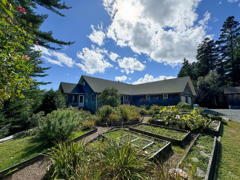 Welcome to your serene riverfront retreat on Barrett Way in - Beach Home for sale in Ellsworth, Maine on Beachhouse.com