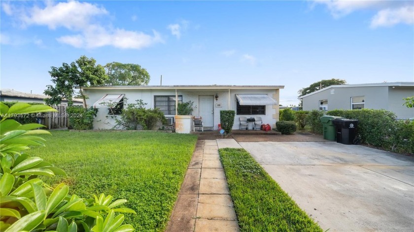 This single family home in Fort Lauderdale offers an exceptional - Beach Home for sale in Fort Lauderdale, Florida on Beachhouse.com