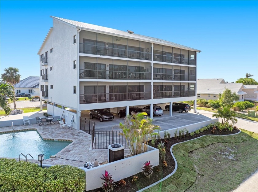 LOVELY SPACIOUS CONDO IN BEAUTIFUL PUNTA GORDA ISLES.  THIS 2 - Beach Condo for sale in Punta Gorda, Florida on Beachhouse.com