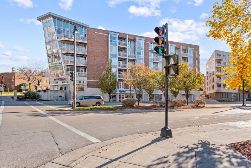 Welcome to this stunning condominium at The Flatiron in the - Beach Condo for sale in Milwaukee, Wisconsin on Beachhouse.com