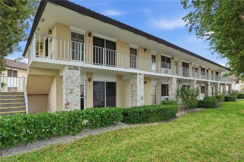 Seller is motivated, bring Offers!! Don't miss this gem! This - Beach Condo for sale in Marco Island, Florida on Beachhouse.com