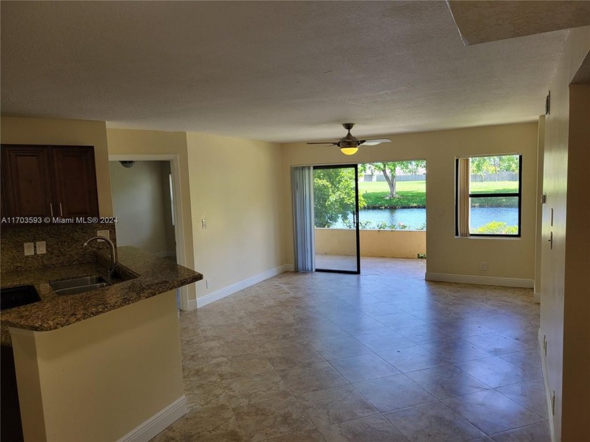 Investors! This unit is rented , good tenant , the lease finish - Beach Condo for sale in Sunrise, Florida on Beachhouse.com