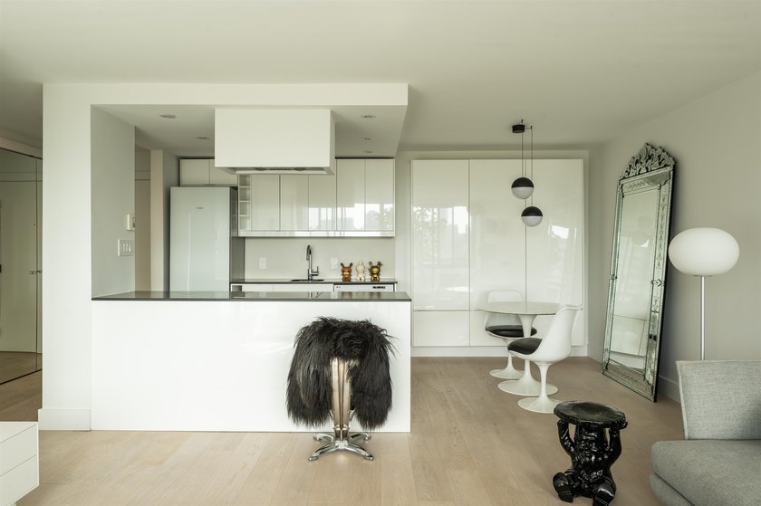 Bright + airy 1-bedroom + solarium on the 18th floor of - Beach Condo for sale in Vancouver, BC on Beachhouse.com