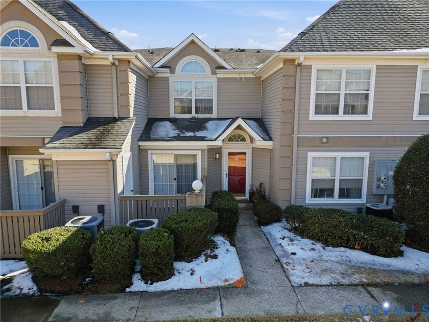 Welcome to 705 Queens Path in the heart of Williamsburg! This - Beach Condo for sale in Williamsburg, Virginia on Beachhouse.com