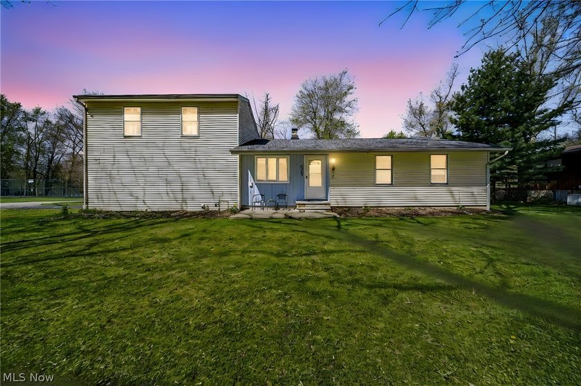 Welcome to your next chapter in Geneva-on-the-Lake! where space - Beach Home for sale in Geneva, Ohio on Beachhouse.com
