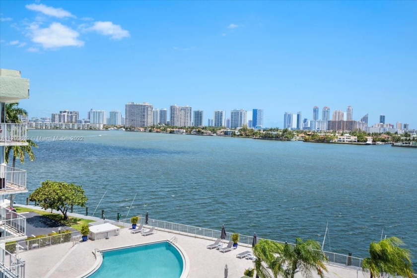Great investment opportunity! Spacious 2-bedroom corner unit at - Beach Condo for sale in North  Miami  Beach, Florida on Beachhouse.com