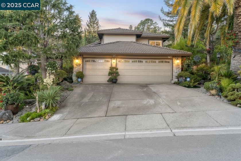 Welcome to 5378 Conestoga Way--a move-in ready gem on two-thirds - Beach Home for sale in Richmond, California on Beachhouse.com