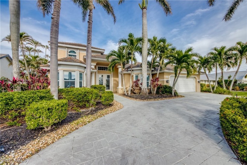 GREAT HOME! GREAT BOATING NEIGHBORHOOD! . . . This welcoming - Beach Home for sale in Cape Coral, Florida on Beachhouse.com