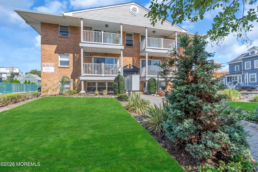 Live 2 blocks to the beach in a renovated 2 bedroom/1 bathroom - Beach Condo for sale in Asbury Park, New Jersey on Beachhouse.com