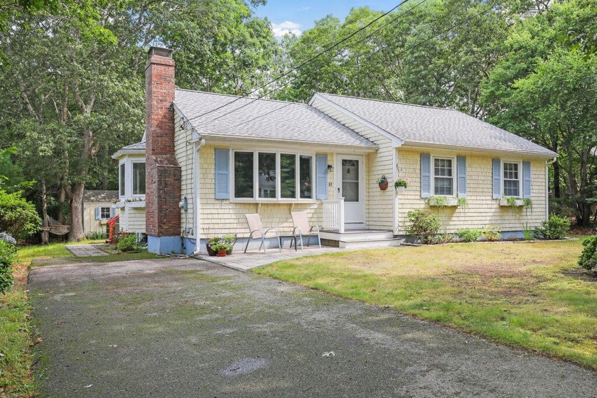 This sweet lovingly maintained, New Silver Beach 3 bedroom ranch - Beach Home for sale in North Falmouth, Massachusetts on Beachhouse.com