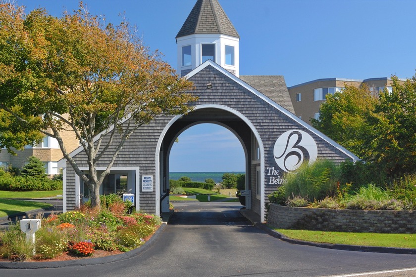 Welcome to an elegant and beautifully renovated residence at The - Beach Condo for sale in West Harwich, Massachusetts on Beachhouse.com