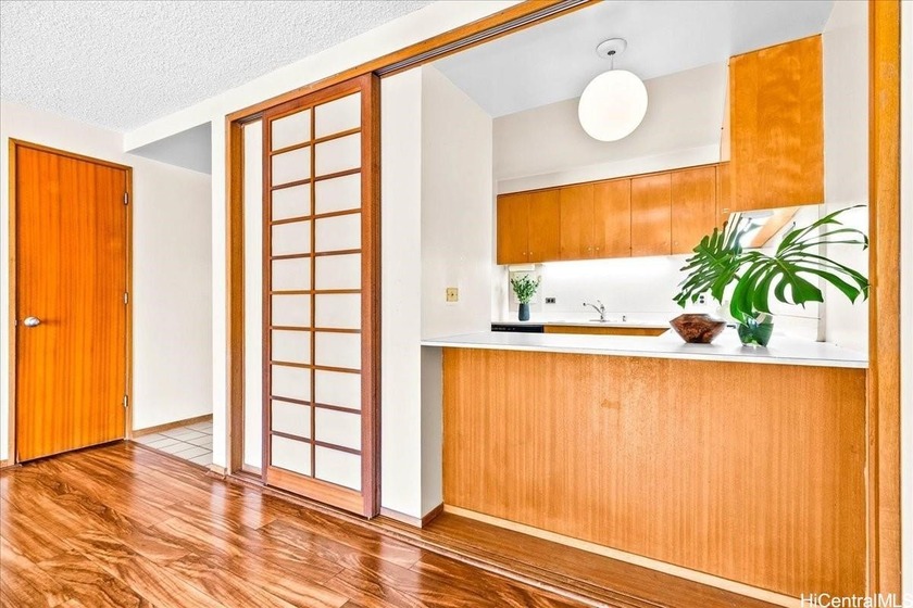 Beautiful 2-bed, 2-bath, 1-parking unit at 1350 Ala Moana Blvd - Beach Condo for sale in Honolulu, Hawaii on Beachhouse.com