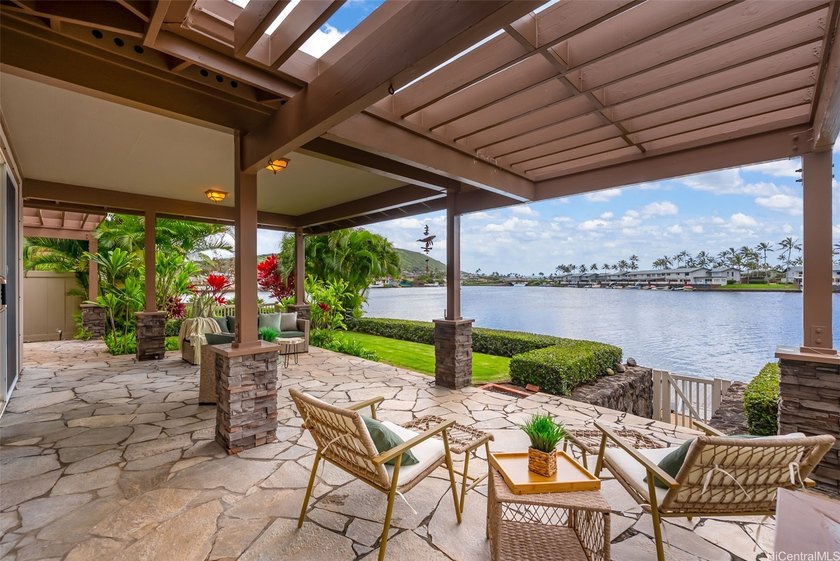 Call security at the callbox for OH entry. Are you ready for - Beach Home for sale in Honolulu, Hawaii on Beachhouse.com