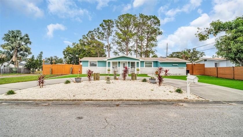 Coastal Charm in Tarpon Springs - Move-In Ready!  NO WATER OR - Beach Home for sale in Tarpon Springs, Florida on Beachhouse.com