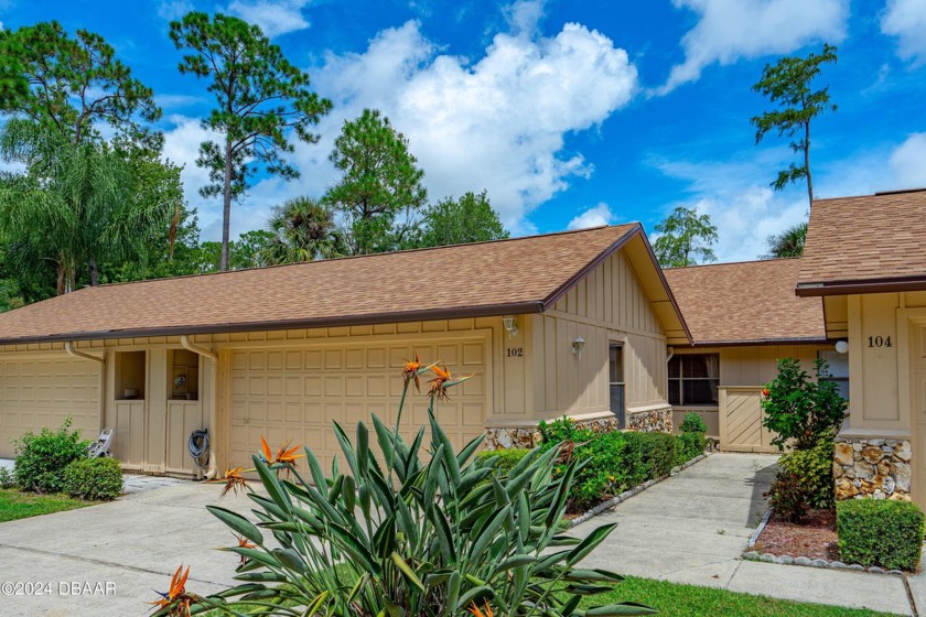 Mr & Mrs. Clean live here! Meticulously maintained home is - Beach Townhome/Townhouse for sale in Daytona Beach, Florida on Beachhouse.com