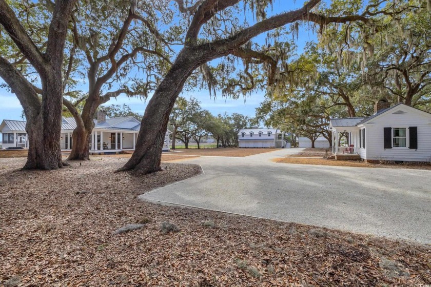 Welcome to 161 Twelve Oaks Drive located within the prestigious - Beach Home for sale in Pawleys Island, South Carolina on Beachhouse.com