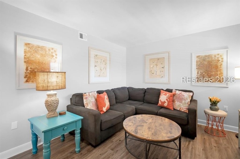 Beautifully renovated 2 bedroom, 2 bath villa in the gated - Beach Condo for sale in Hilton Head Island, South Carolina on Beachhouse.com