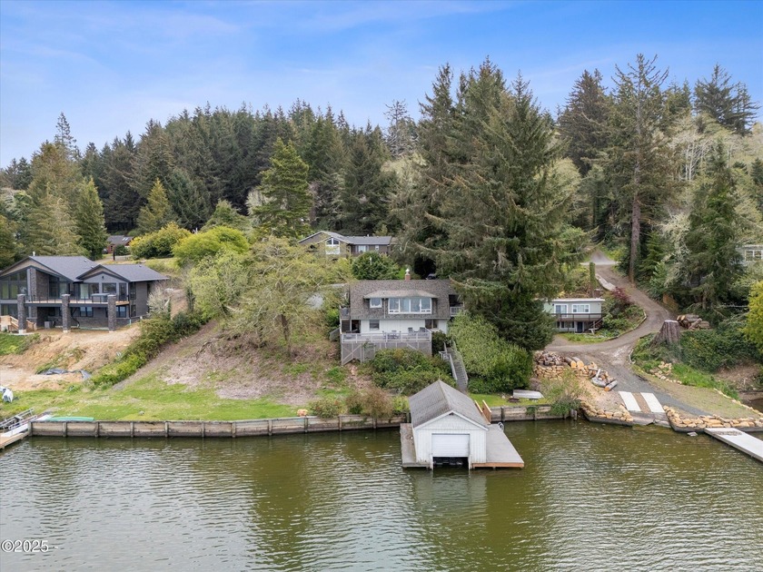 Lakefront living on Devils Lake! Bring your boat and water toys! - Beach Home for sale in Otis, Oregon on Beachhouse.com