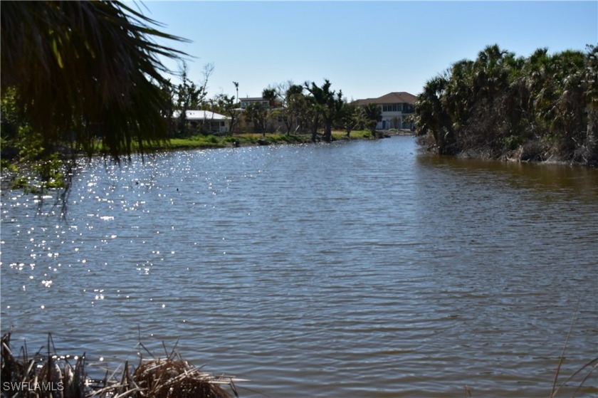 Lake front lot located in West Rocks. Extremely sought after - Beach Lot for sale in Sanibel, Florida on Beachhouse.com