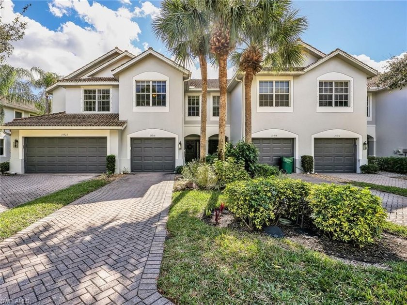 Welcome to this beautifully updated townhome in the desirable - Beach Condo for sale in Naples, Florida on Beachhouse.com