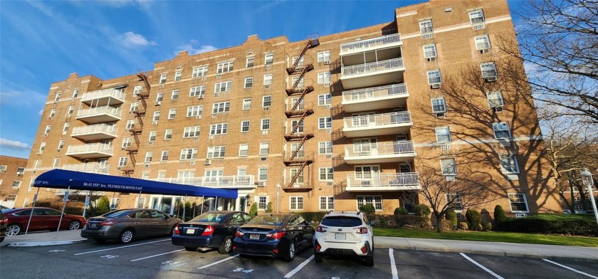 Look no further in the heart of Lindenwood, Howard Beach- this - Beach Condo for sale in New York, New York on Beachhouse.com