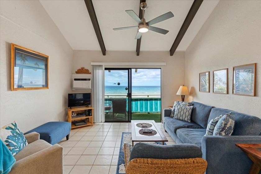 A KIHEI BEACH ESCAPE Unobstructed ocean-views are yours from - Beach Condo for sale in Kihei, Hawaii on Beachhouse.com