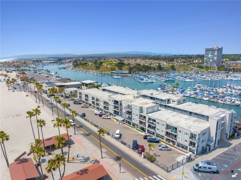 A RARE FIND! Gorgeous Ocean front 2 bedroom, 2 bath condo - Beach Condo for sale in Oceanside, California on Beachhouse.com